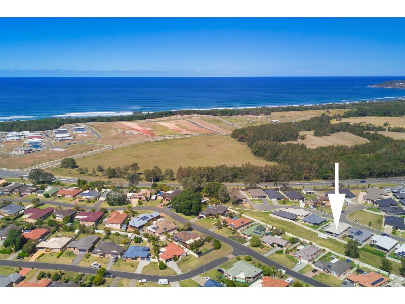 13 Kara Close, Lake Cathie NSW 2445
