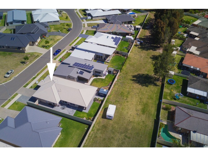 13 Kara Close, Lake Cathie NSW 2445