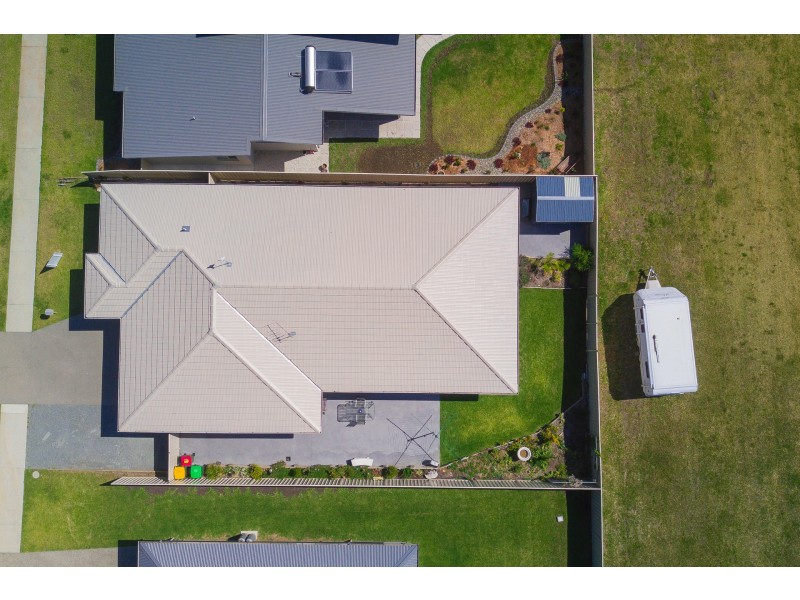 13 Kara Close, Lake Cathie NSW 2445
