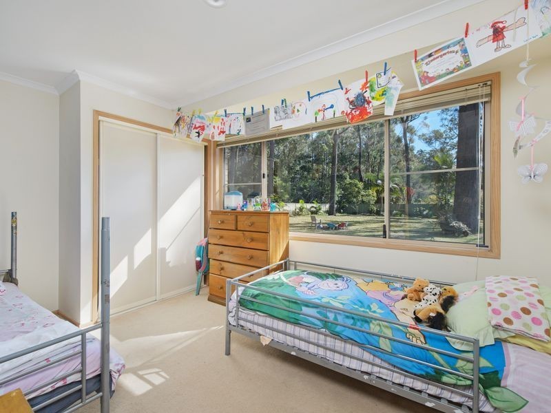 4 Grevillea Court, Lake Cathie NSW 2445