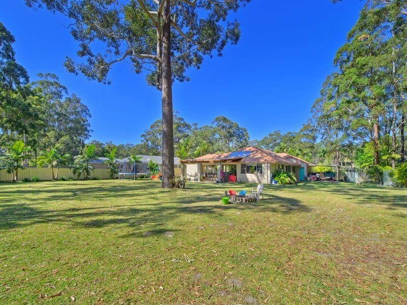 4 Grevillea Court, Lake Cathie NSW 2445