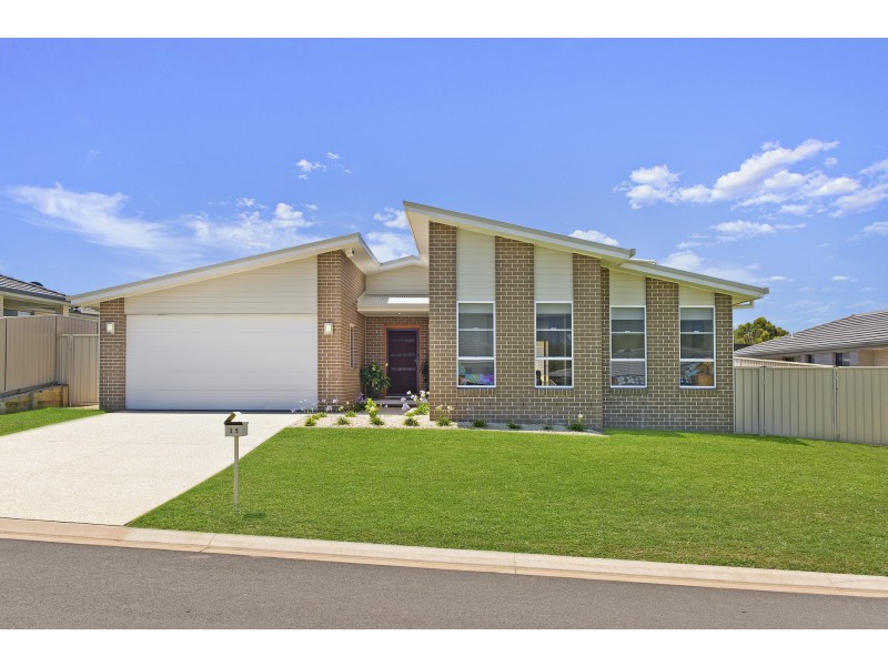 35 Kyla Crescent, Port Macquarie NSW 2444