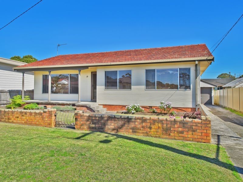 19 Hudson Avenue, Port Macquarie NSW 2444