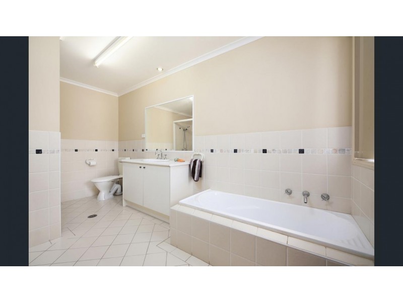 2/30 Nottingham Drive, Port Macquarie NSW 2444