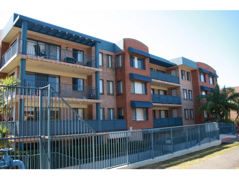 8/27-29 Waugh Street, Port Macquarie NSW 2444
