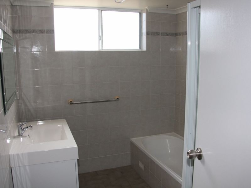 2/10 Oxley Crescent, Port Macquarie NSW 2444