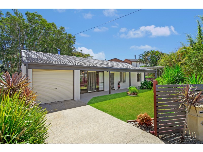 10 Banjora Place, Lake Cathie NSW 2445