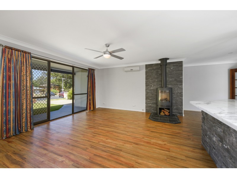 10 Banjora Place, Lake Cathie NSW 2445