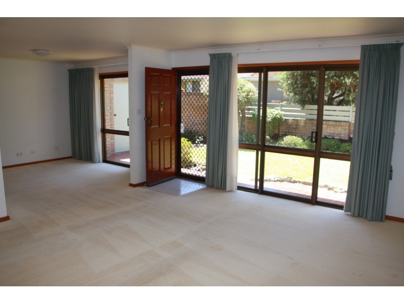 7/64 Lake Road, Port Macquarie NSW 2444