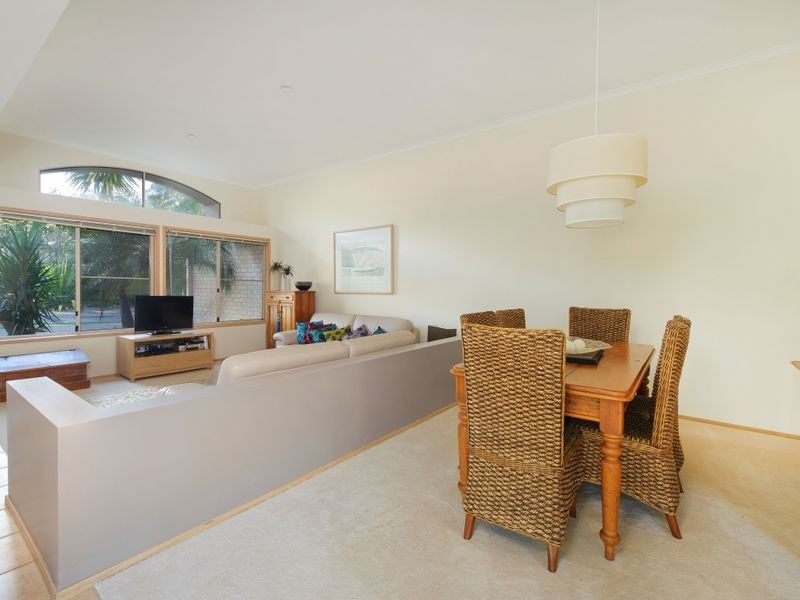 4 Grevillea Court, Lake Cathie NSW 2445