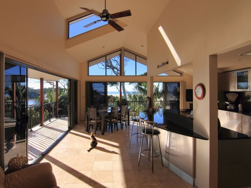 30 Bundella Avenue, Lake Cathie NSW 2445