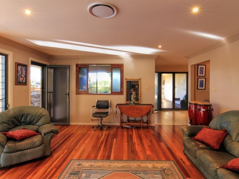 30 Bundella Avenue, Lake Cathie NSW 2445