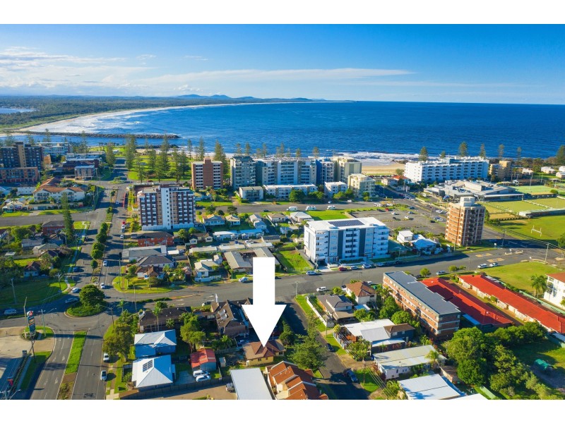 1 Golf Street, Port Macquarie NSW 2444