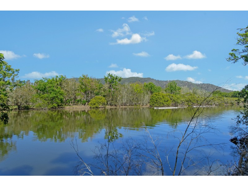 87 Stingray Creek – Royan Road, North Haven NSW 2443