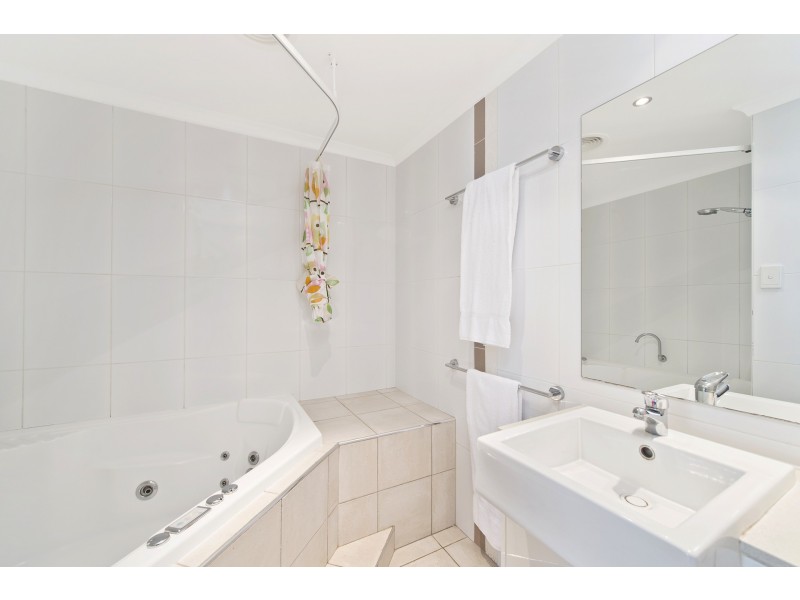 305/68 Pacific Drive, Port Macquarie NSW 2444