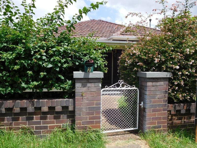 2 MacPherson Street, Meadowbank NSW 2114