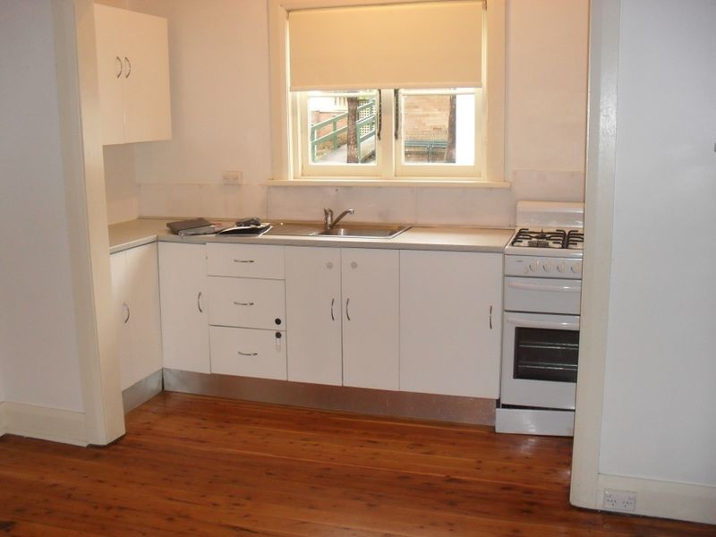 2 MacPherson Street, Meadowbank NSW 2114