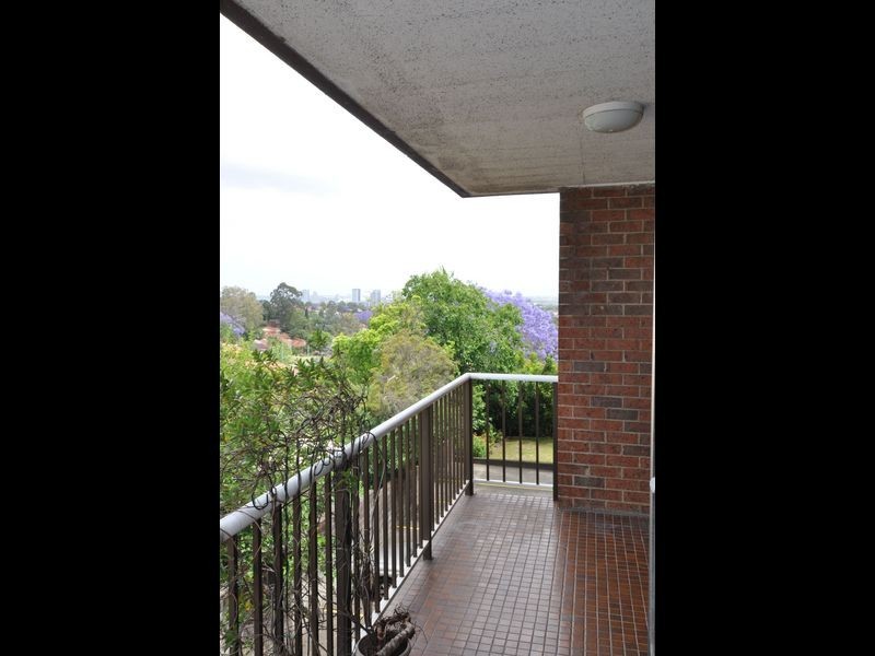 4/220 Blaxland Road, Ryde NSW 2112