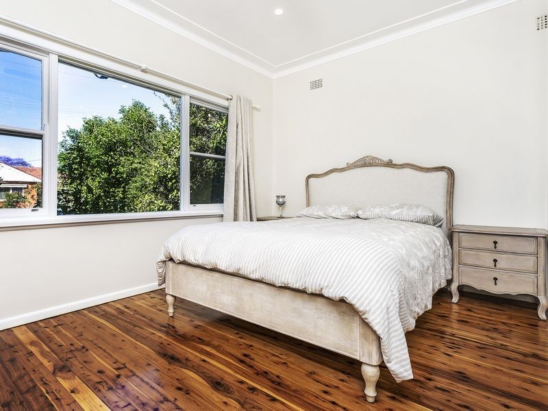 18 Santa Rosa Avenue, Ryde NSW 2112