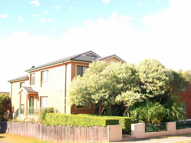 2/2 Gowrie Street, Ryde NSW 2112