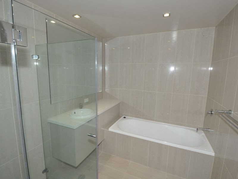 14/2 Bay Street, Meadowbank NSW 2114