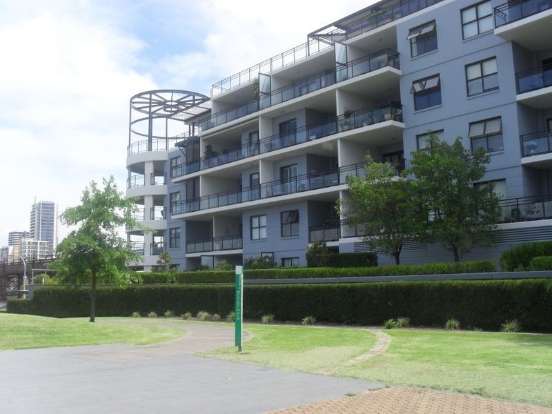 14/2 Bay Street, Meadowbank NSW 2114