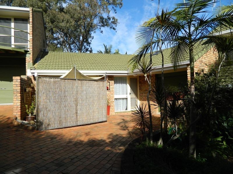 2/11 Banjora Place, Lake Cathie NSW 2445