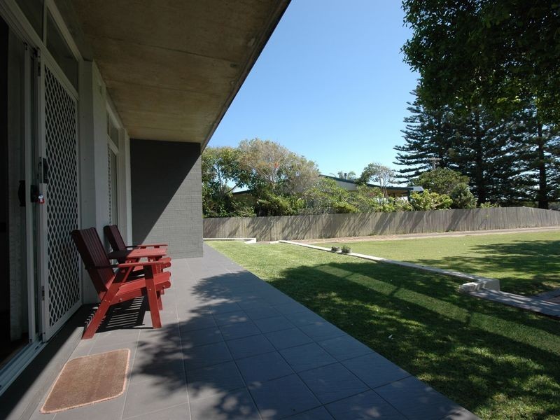 2/12 Bundella Avenue, Lake Cathie NSW 2445