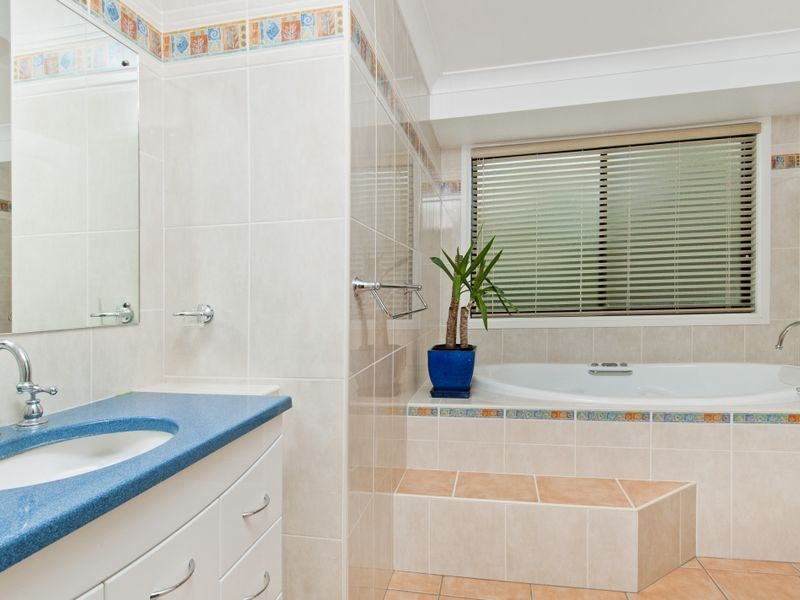 4 Sheoak Place, Lake Cathie NSW 2445