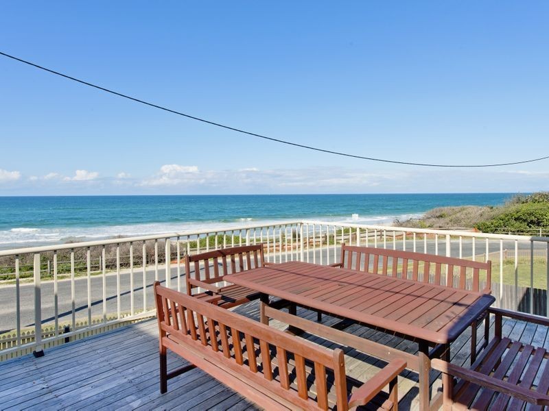 29 Illaroo Road, Lake Cathie NSW 2445