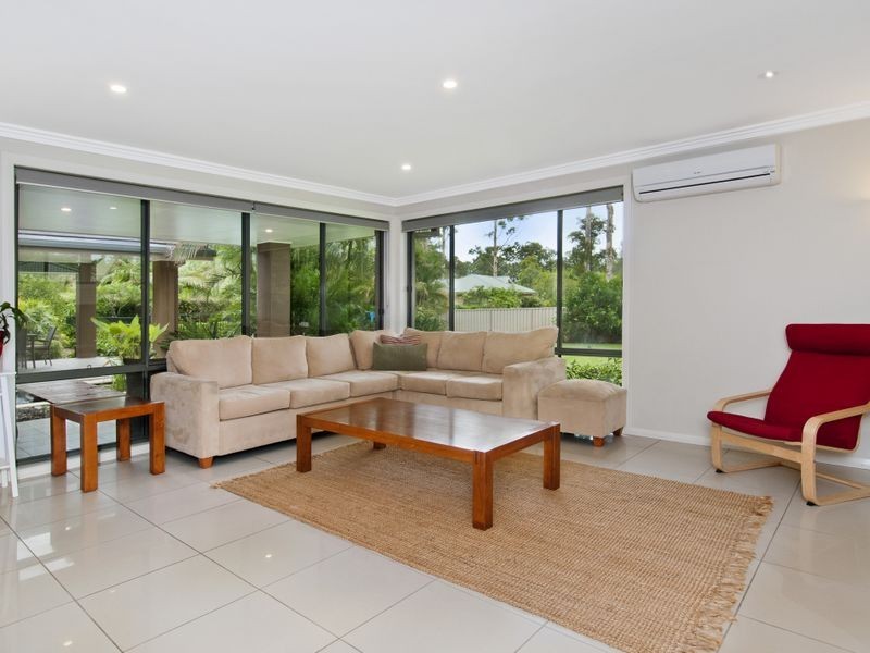 7 Edgewater Close, Lake Cathie NSW 2445