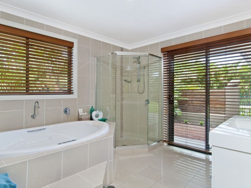 7 Edgewater Close, Lake Cathie NSW 2445