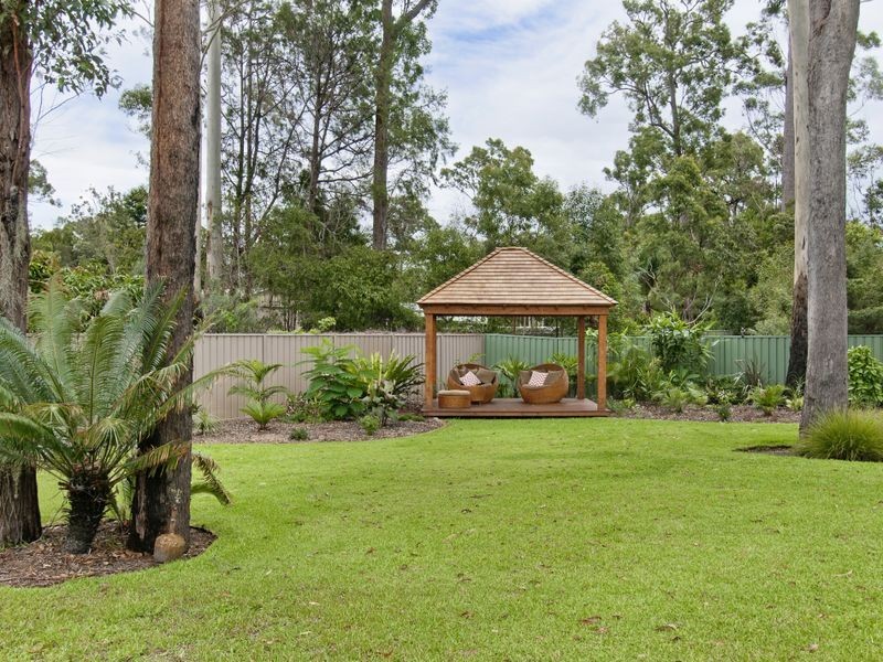 7 Edgewater Close, Lake Cathie NSW 2445
