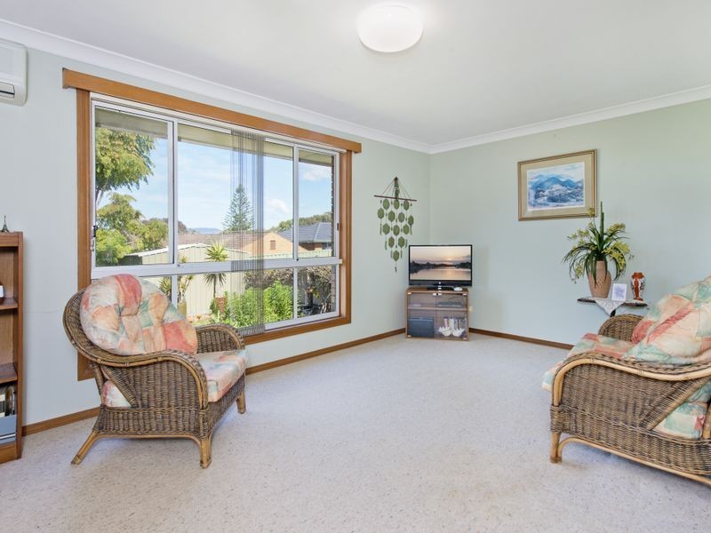 18 Ernest Street, Lake Cathie NSW 2445