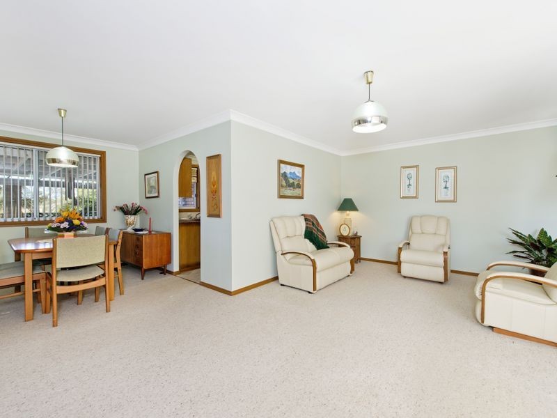 18 Ernest Street, Lake Cathie NSW 2445
