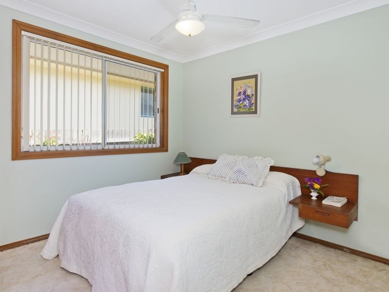 18 Ernest Street, Lake Cathie NSW 2445