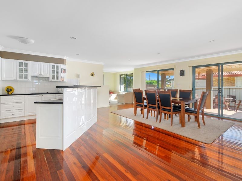 20 Ernest Street, Lake Cathie NSW 2445