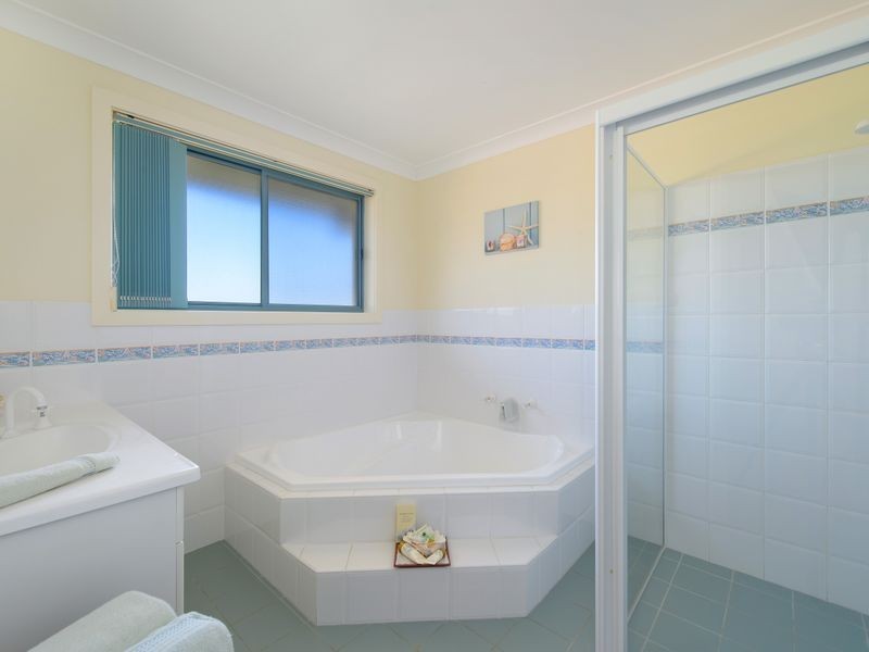 20 Ernest Street, Lake Cathie NSW 2445