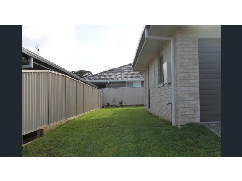 8 Solomon Drive, Lake Cathie NSW 2445