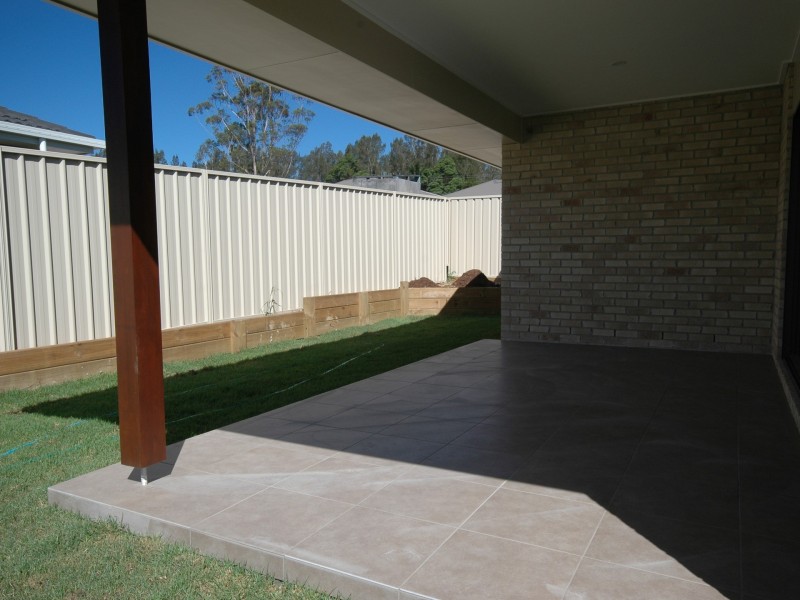 8 Solomon Drive, Lake Cathie NSW 2445