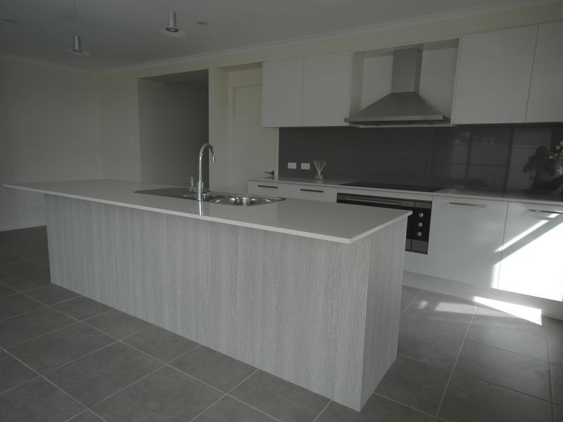 10 Solomon Drive, Lake Cathie NSW 2445