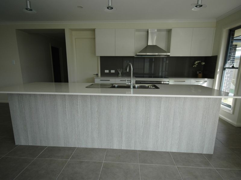 10 Solomon Drive, Lake Cathie NSW 2445