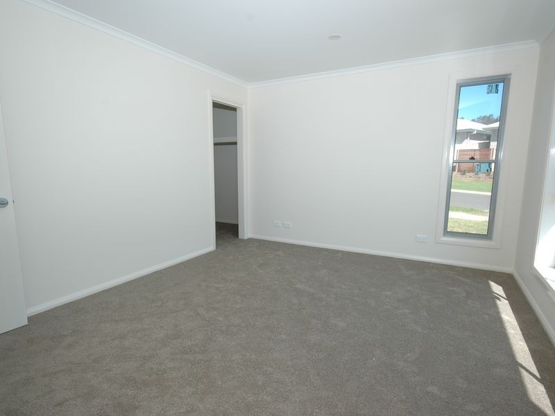 16 Solomon Drive, Lake Cathie NSW 2445