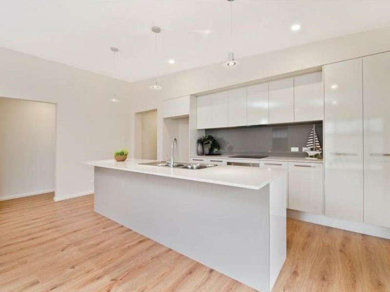 12 Solomon Drive, Lake Cathie NSW 2445