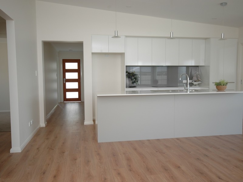 12 Solomon Drive, Lake Cathie NSW 2445