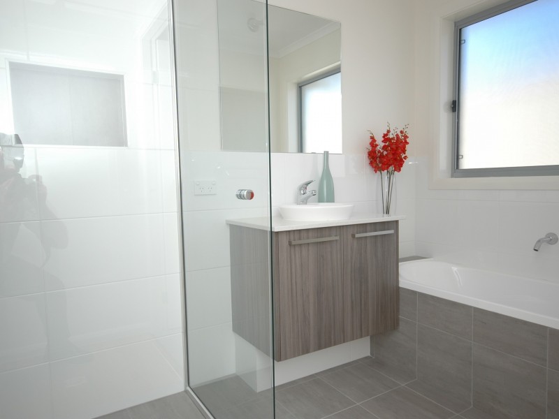 12 Solomon Drive, Lake Cathie NSW 2445