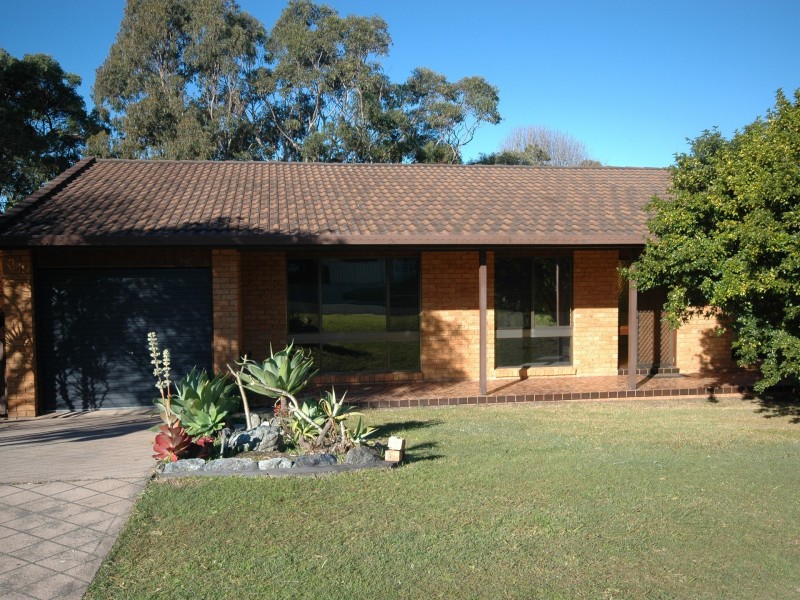 22 Cathie Circuit, Lake Cathie NSW 2445