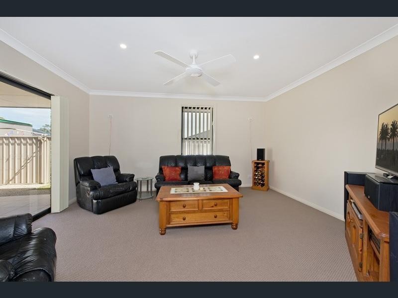 6 Kara Close, Lake Cathie NSW 2445