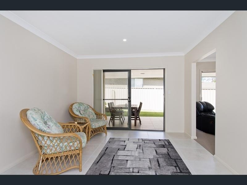 6 Kara Close, Lake Cathie NSW 2445