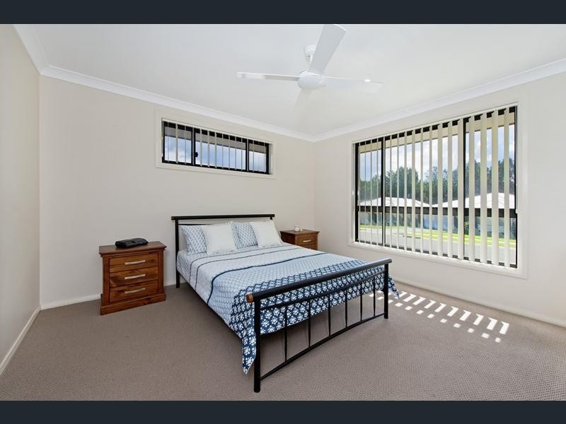 6 Kara Close, Lake Cathie NSW 2445